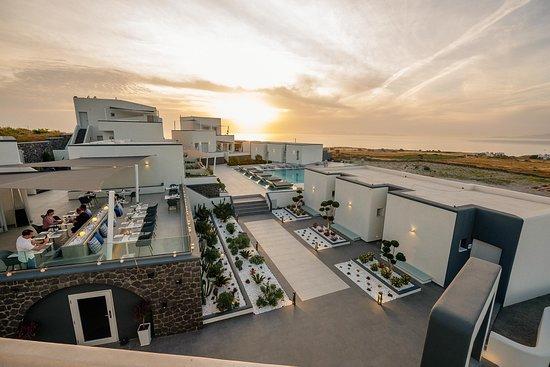 Avra Santorini