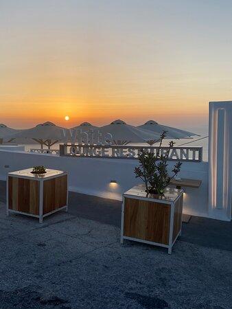 White Lounge Restaurant