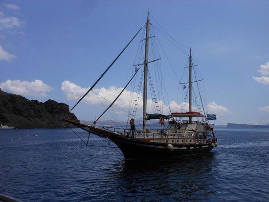 Adonis Traditional Boat Tours